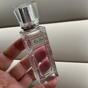 🖤Miss Dior Rollerball Blooming Bouquet